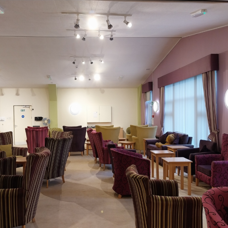 A room full of chairs and tables