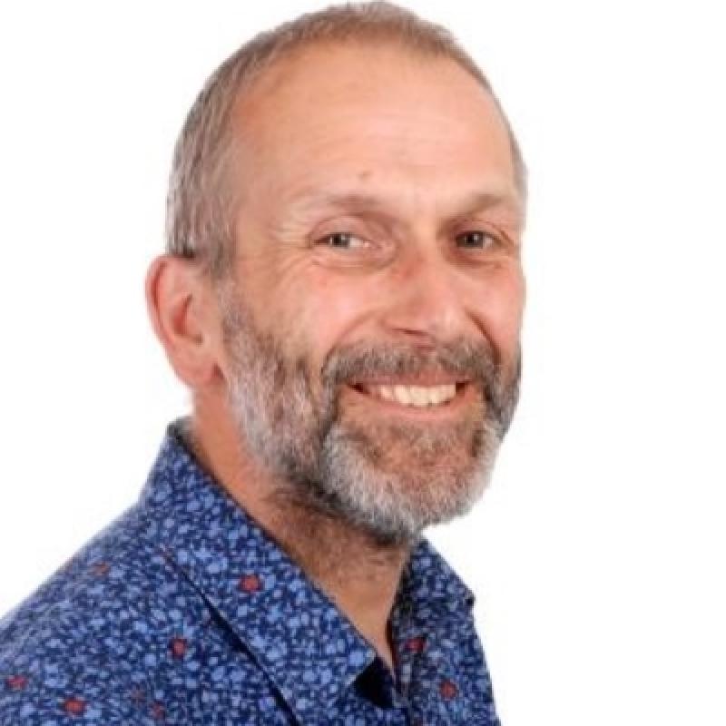 Mike Victory-Rowe headshot